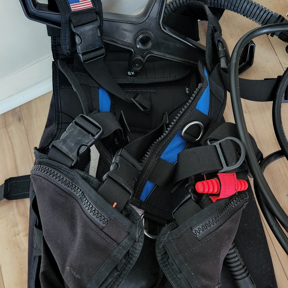 Zena Black and Blue Women's Swim Gear